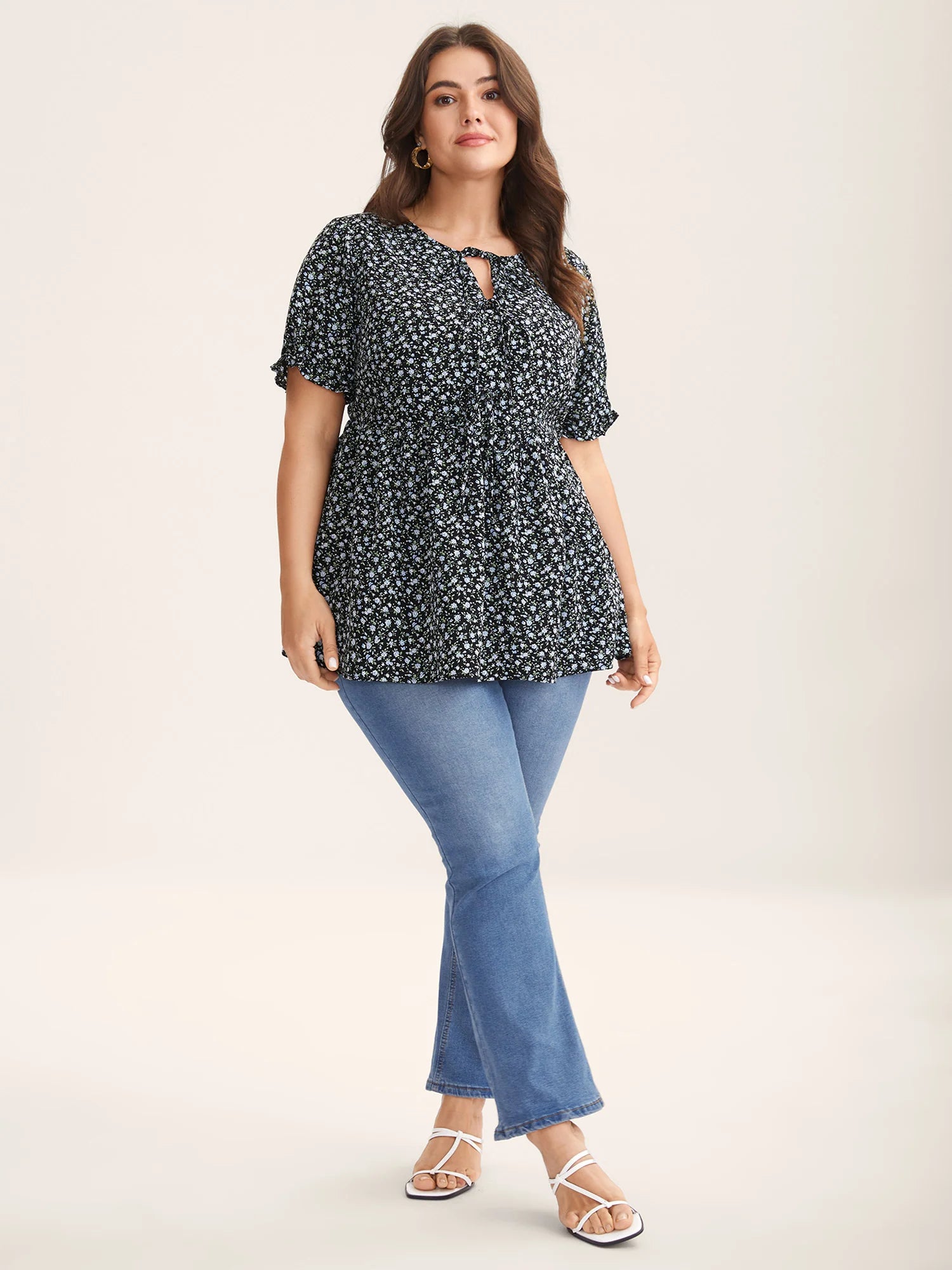 Ditsy Floral Print Bow-Tie Blouse